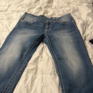 NWOT - miss me mid rise easy crop jeans